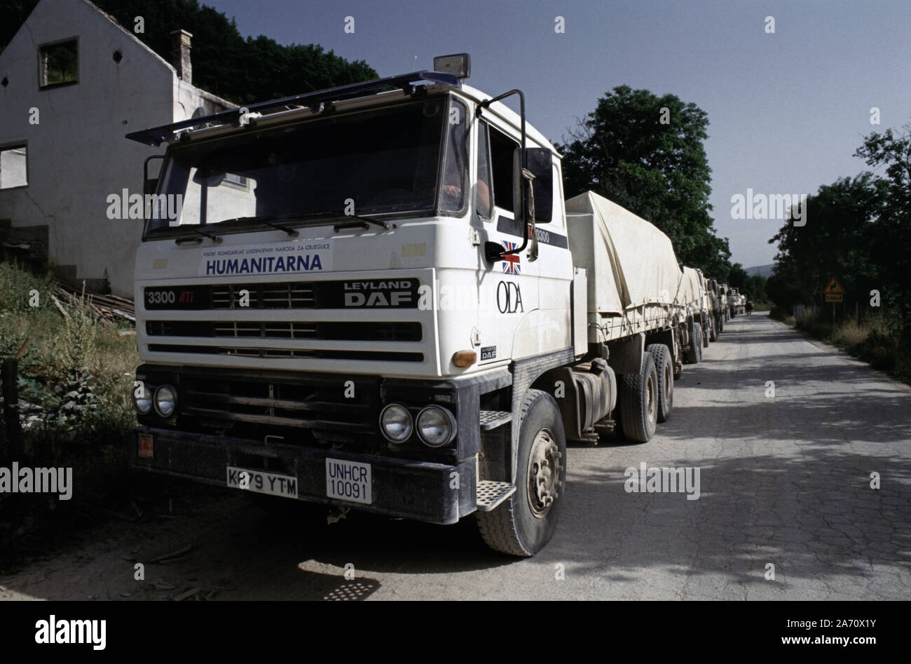 5th July 1993 During the war in Bosnia: an ODA (Overseas Developmant Agency) convoy of trucks, assembled on Route Diamond, just north of Gornji Vakuf. Stock Photo