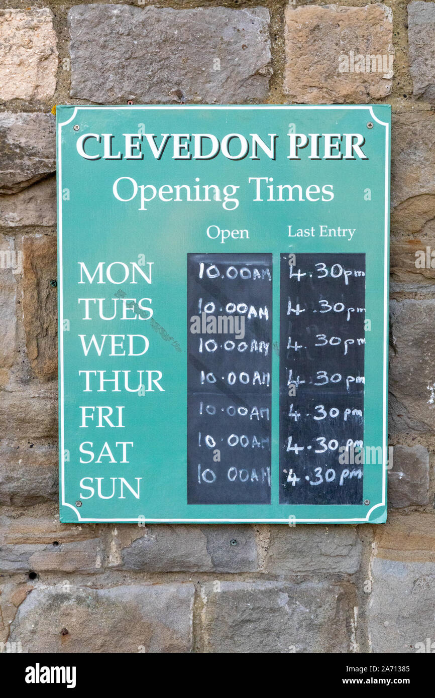 Opening times sign hires stock photography and images Alamy
