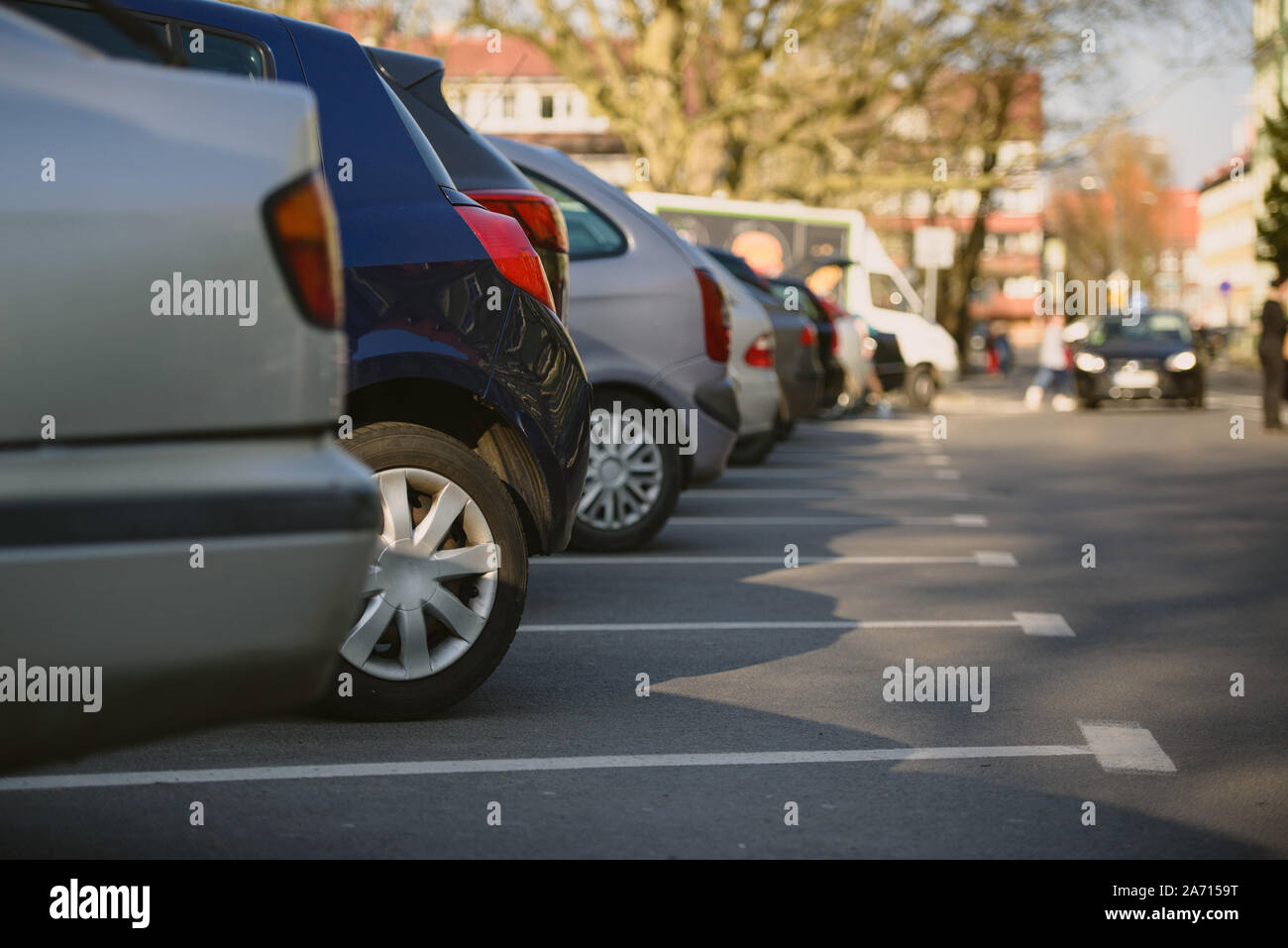 View of tightly packed cars in parking lot Stock Photo Alamy