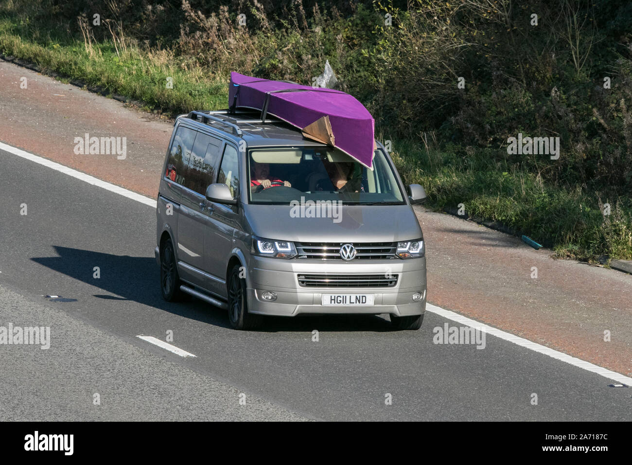 Vw t5 hi-res stock photography and images - Alamy