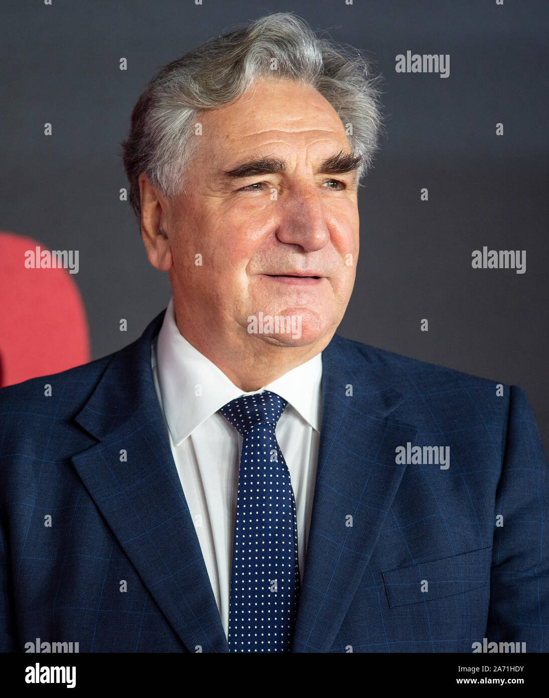 LONDONENGLAND 28 OCT Jim Carter attends the World premiere of ‘The