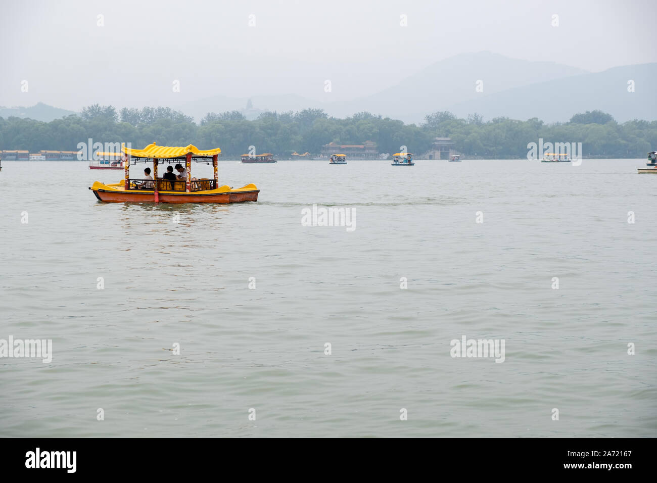 People roaming china hi-res stock photography and images - Alamy