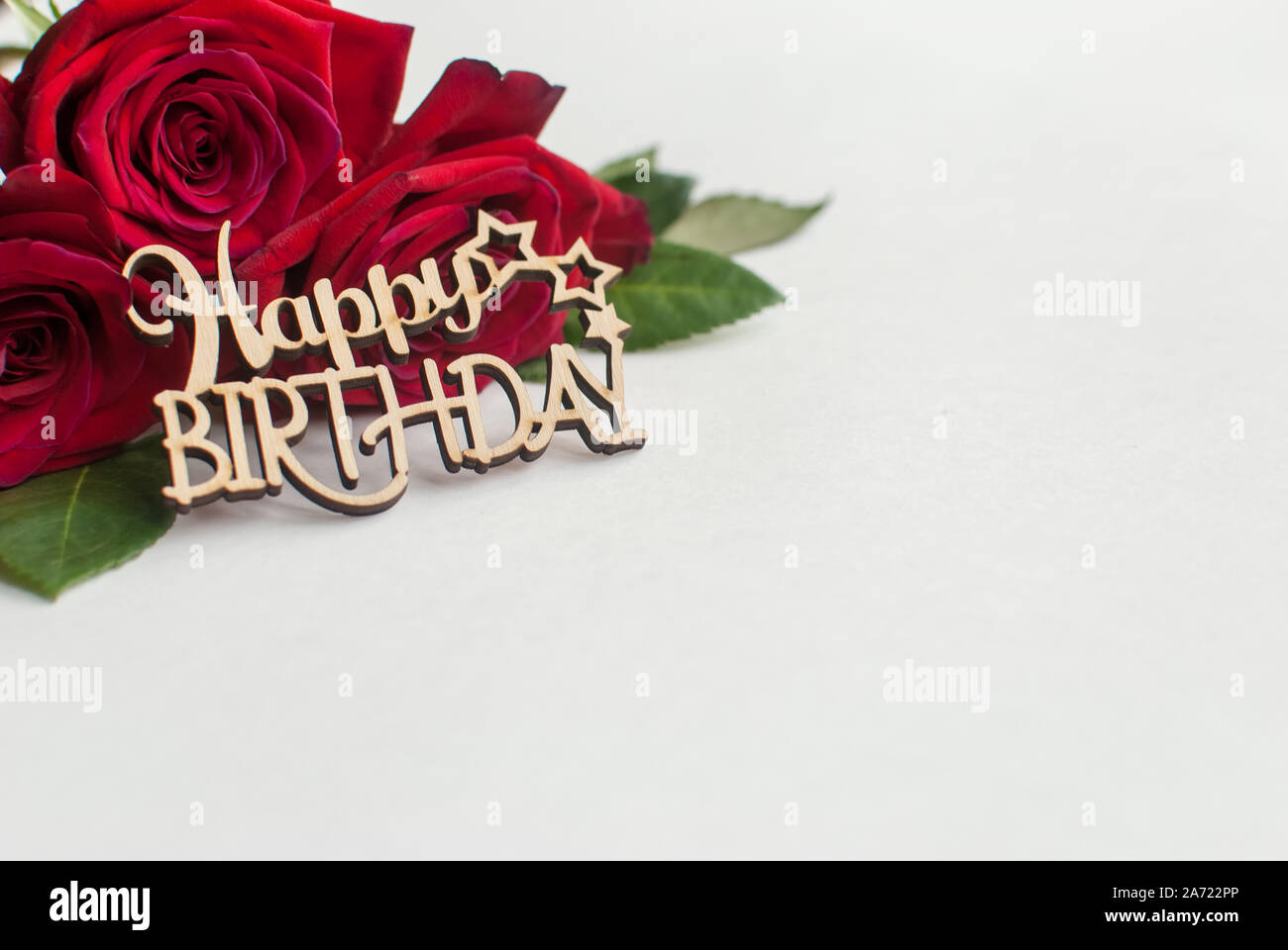 Happy Birthday Card with Bouquet of Red Roses, Close Up Stock Photo - Alamy