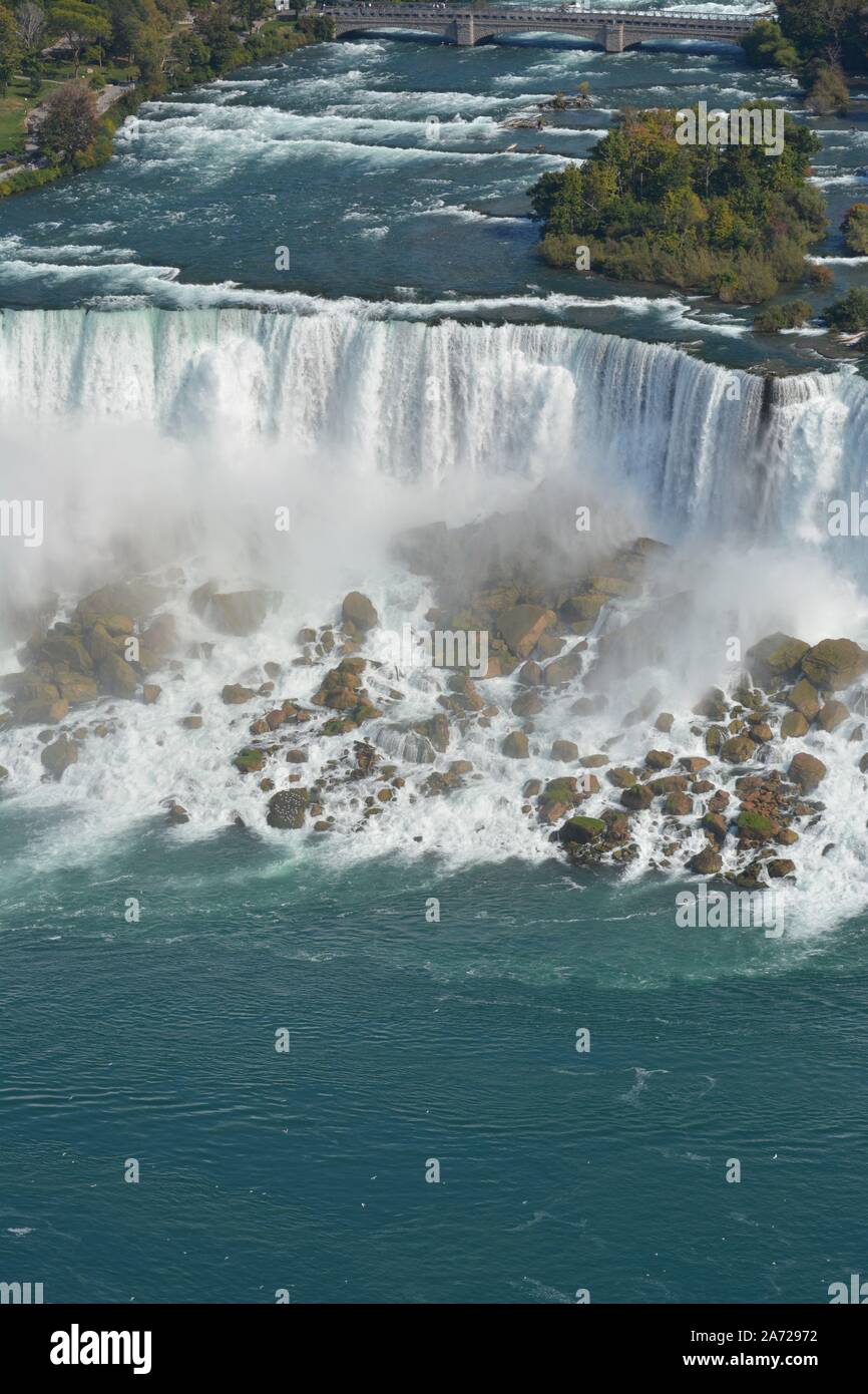 Niagara Falls on the boarder between the United States of America and ...