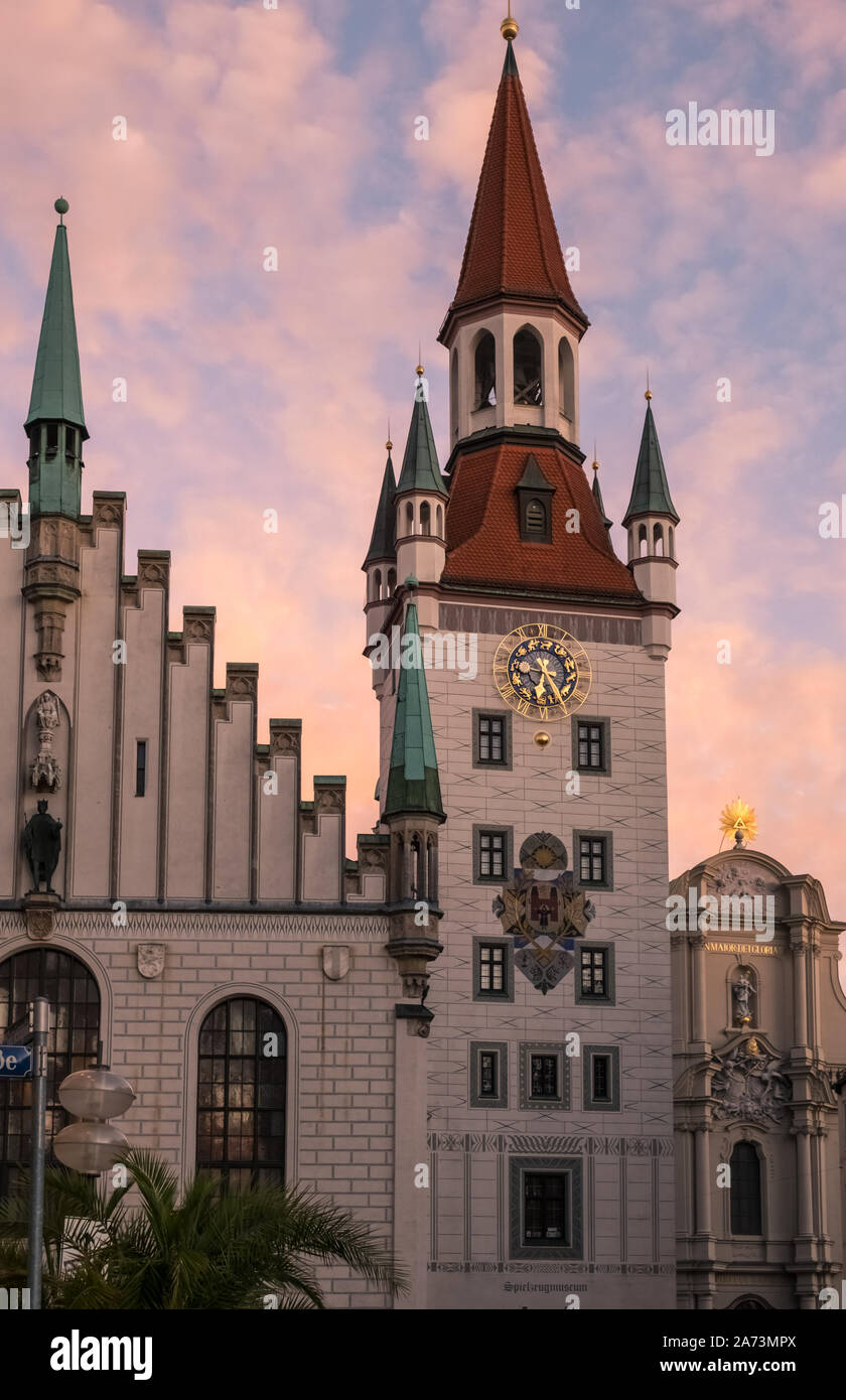 Marienplatz, Altstadt, Munich, Germany. Exterior architecture of Old Town Hall (Altes Rathaus) building at twilight. Stock Photo