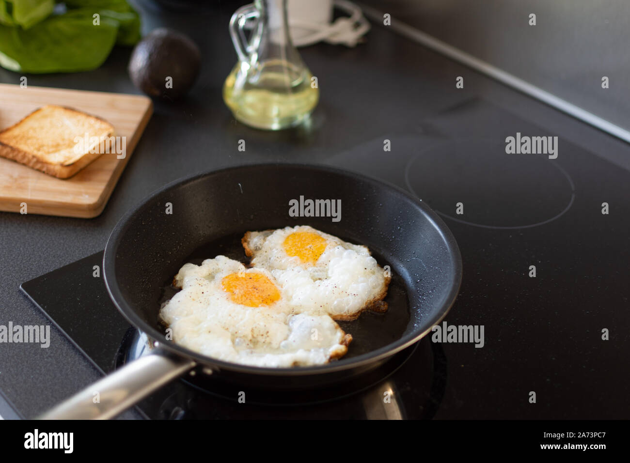 Induction stove hires stock photography and images Alamy