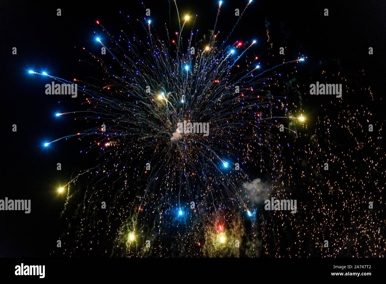 Spectacular fireworks hi-res stock photography and images - Alamy