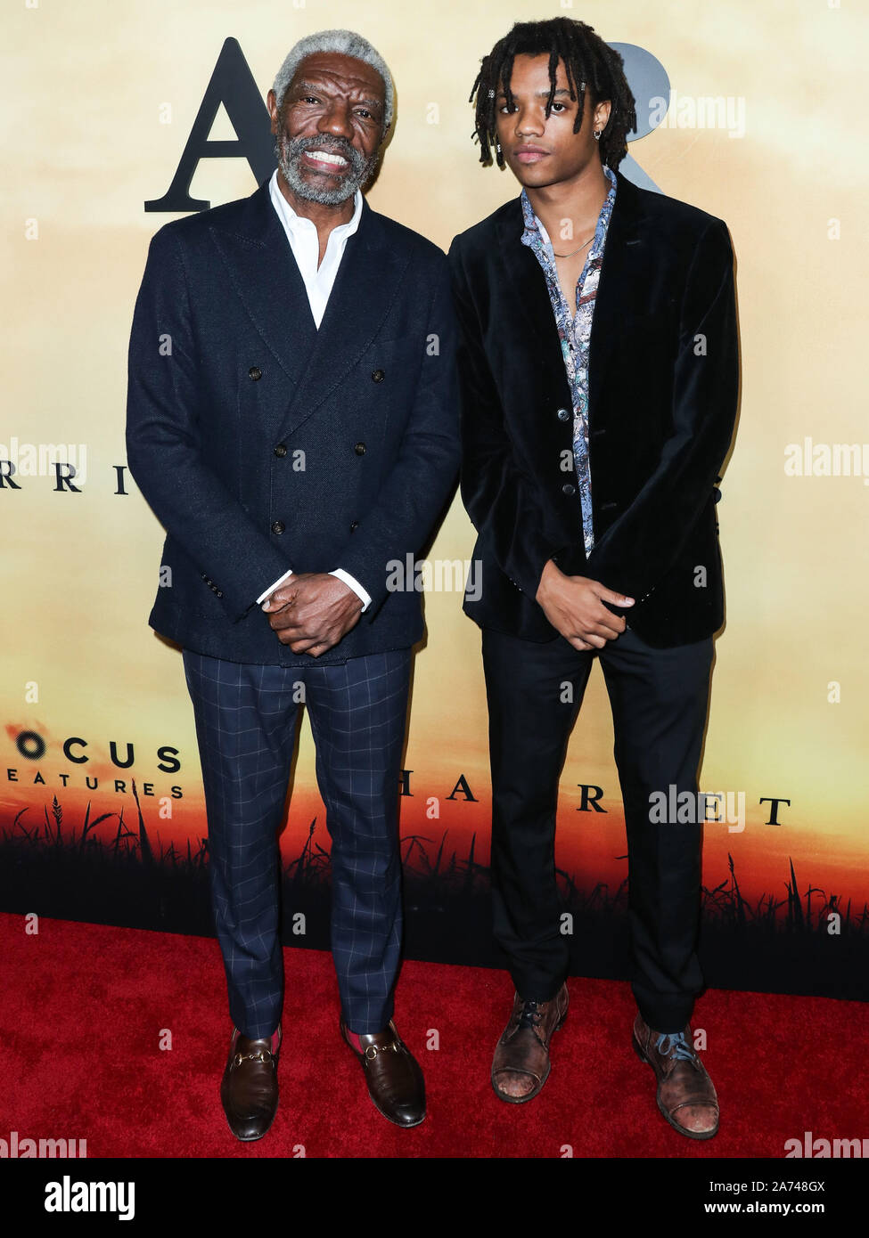 Los Angeles, United States. 29th Oct, 2019. LOS ANGELES, CALIFORNIA, USA - OCTOBER 29: Vondie Curtis-Hall and Henry Hunter Hall arrive at the Los Angeles Premiere Of Focus Features' 'Harriet' held at The Orpheum Theatre on October 29, 2019 in Los Angeles, California, United States. (Photo by Xavier Collin/Image Press Agency) Credit: Image Press Agency/Alamy Live News Stock Photo