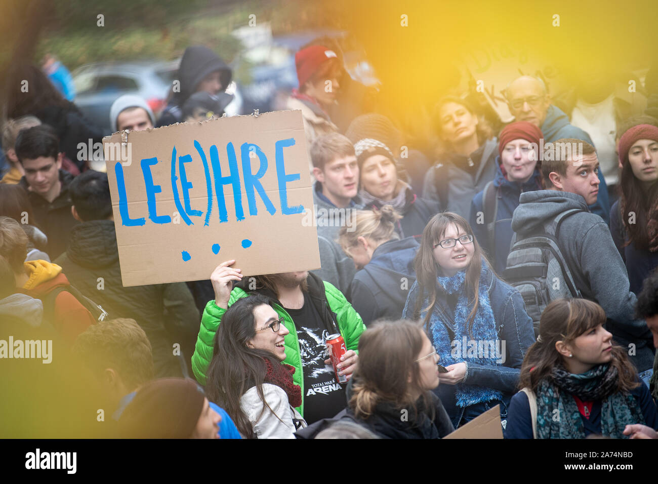 Stuttgart, Germany. 30th Oct, 2019. A demonstrator holds up a sign with the inscription 'Le(e)hre' during a demonstration on the day of action of students for better financing of universities. Credit: Sebastian Gollnow/dpa/Alamy Live News Stock Photo