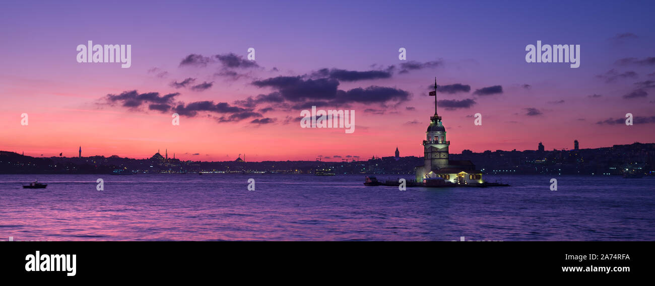 Panoramic Bosphorus view. Maiden's Tower at sunset. Uskudar - Istanbul ( October 2020 ) Stock Photo