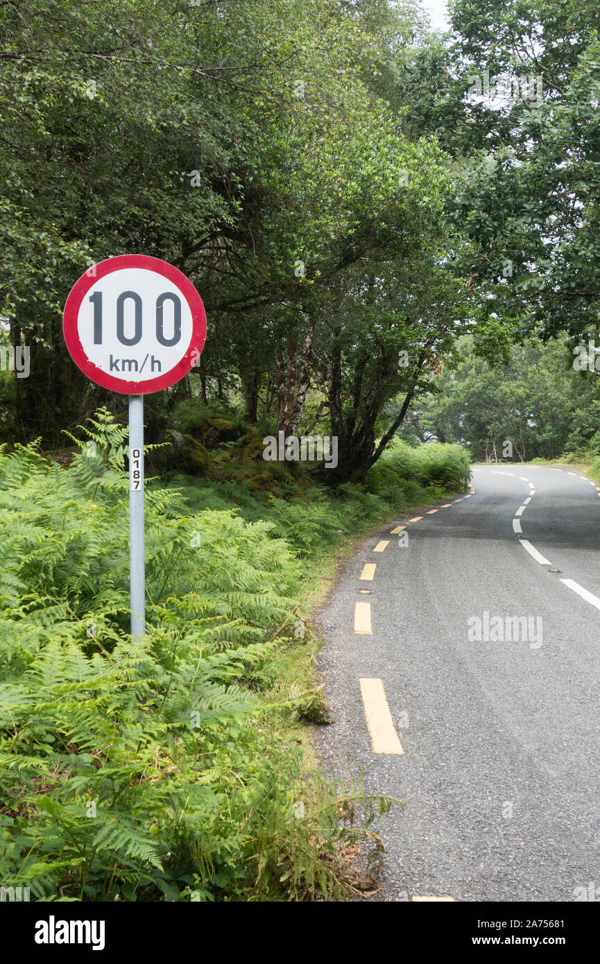 Road sign speed limits ireland hires stock photography and images Alamy