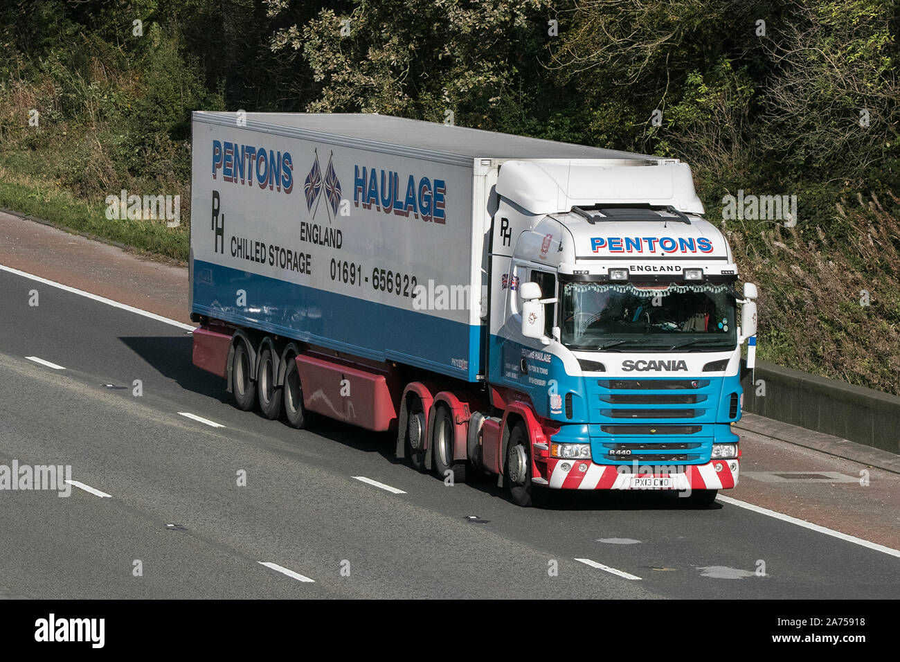 A Pentons Haluage Scania R440 chilled storage truck Stock Photo