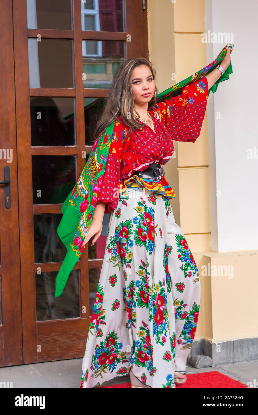 Bohemian Gypsy Life at Sibiu Internațional Poetry Roma Festival. Beautiful  young Gypsy woman. Colorful gypsy costumes. Japanese gypsies woman. Sanka  Stock Photo - Alamy