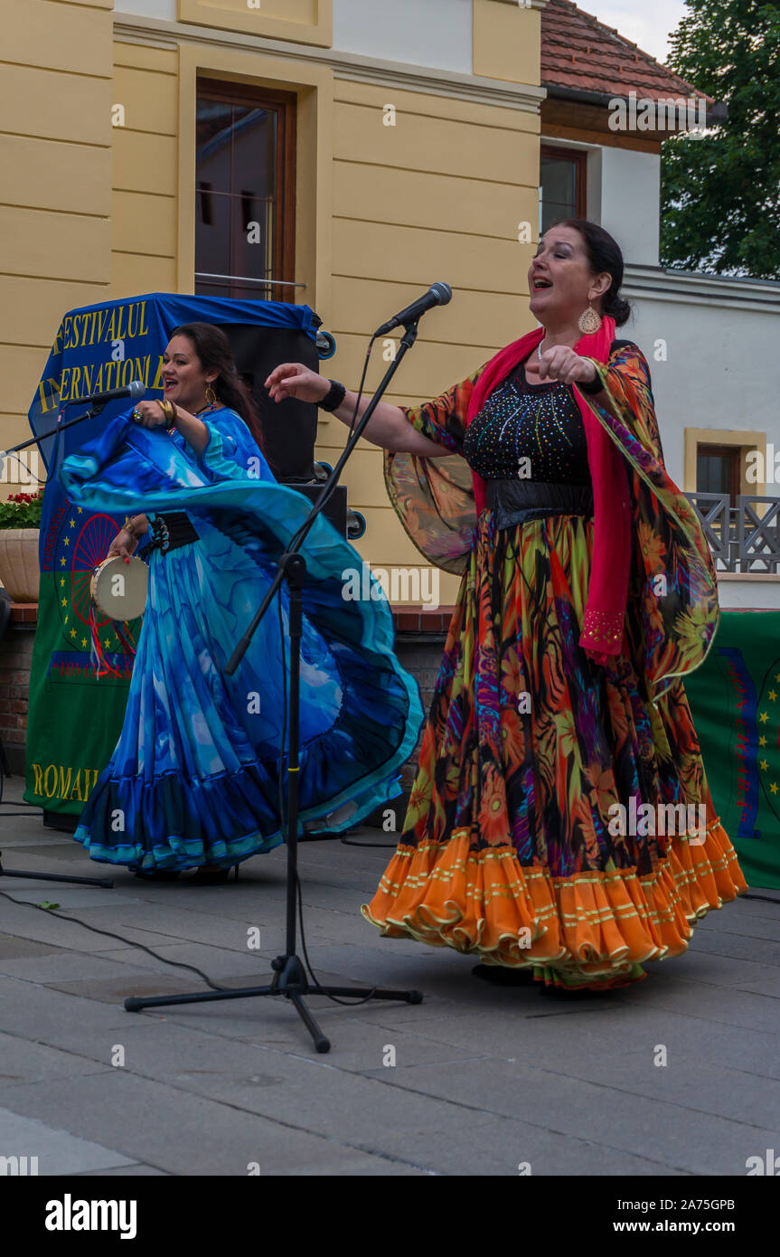 Bohemian Gypsy Life at Sibiu Internațional Poetry Roma Festival. Beautiful  young Gypsy woman. Colorful gypsy costumes. Japanese gypsies woman. Sanka  Stock Photo - Alamy