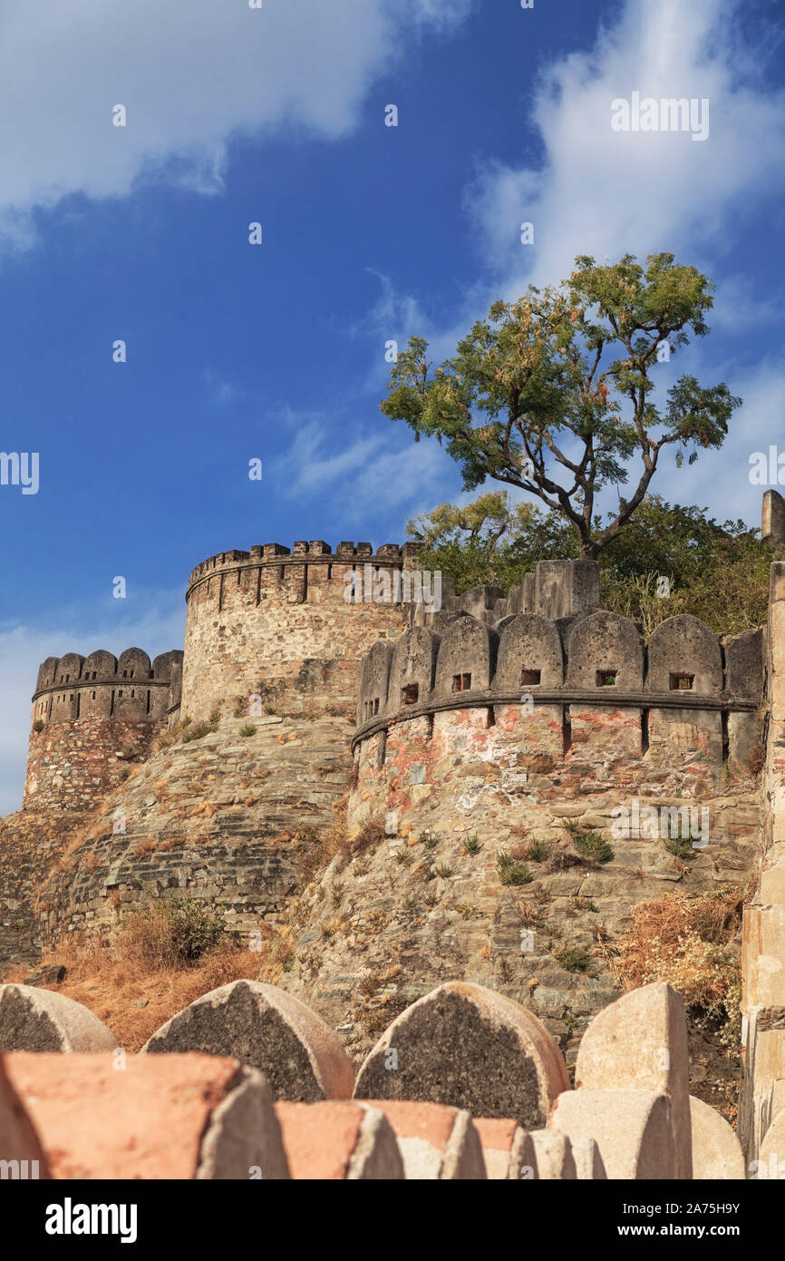 India, Rajasthan, Kumbhalghar Fortress (second longest wall in the