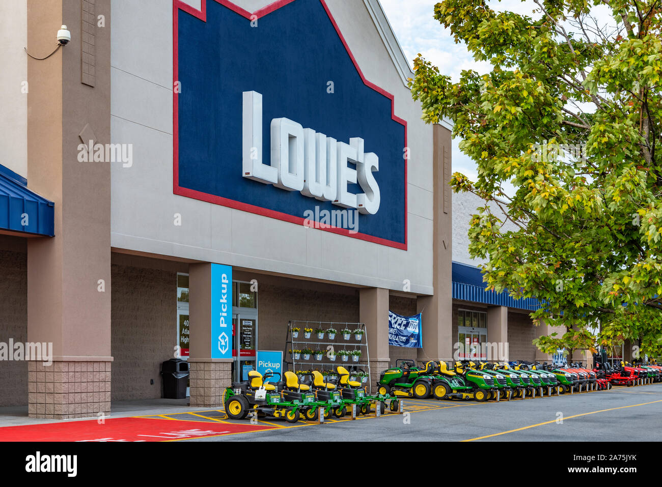 Lowe's home improvement store in Metro Atlanta, Georgia. (USA) Stock Photo