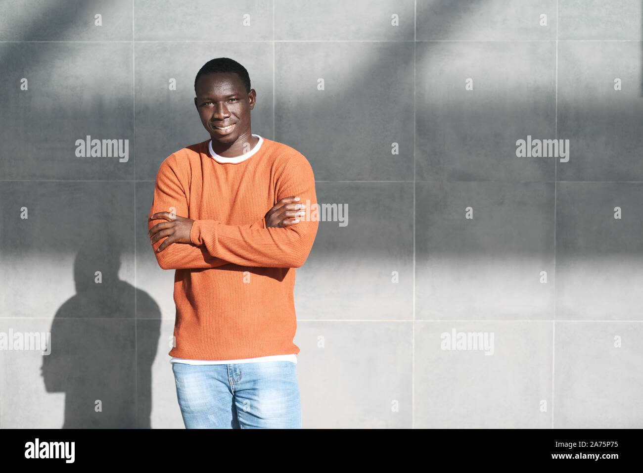 Black african man hi-res stock photography and images - Alamy
