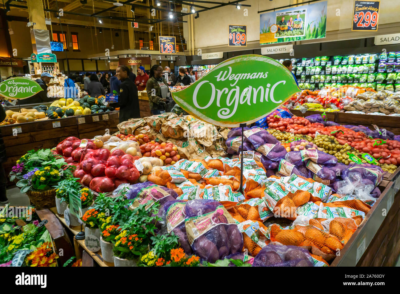 Wegmans store hi res stock photography and images Alamy