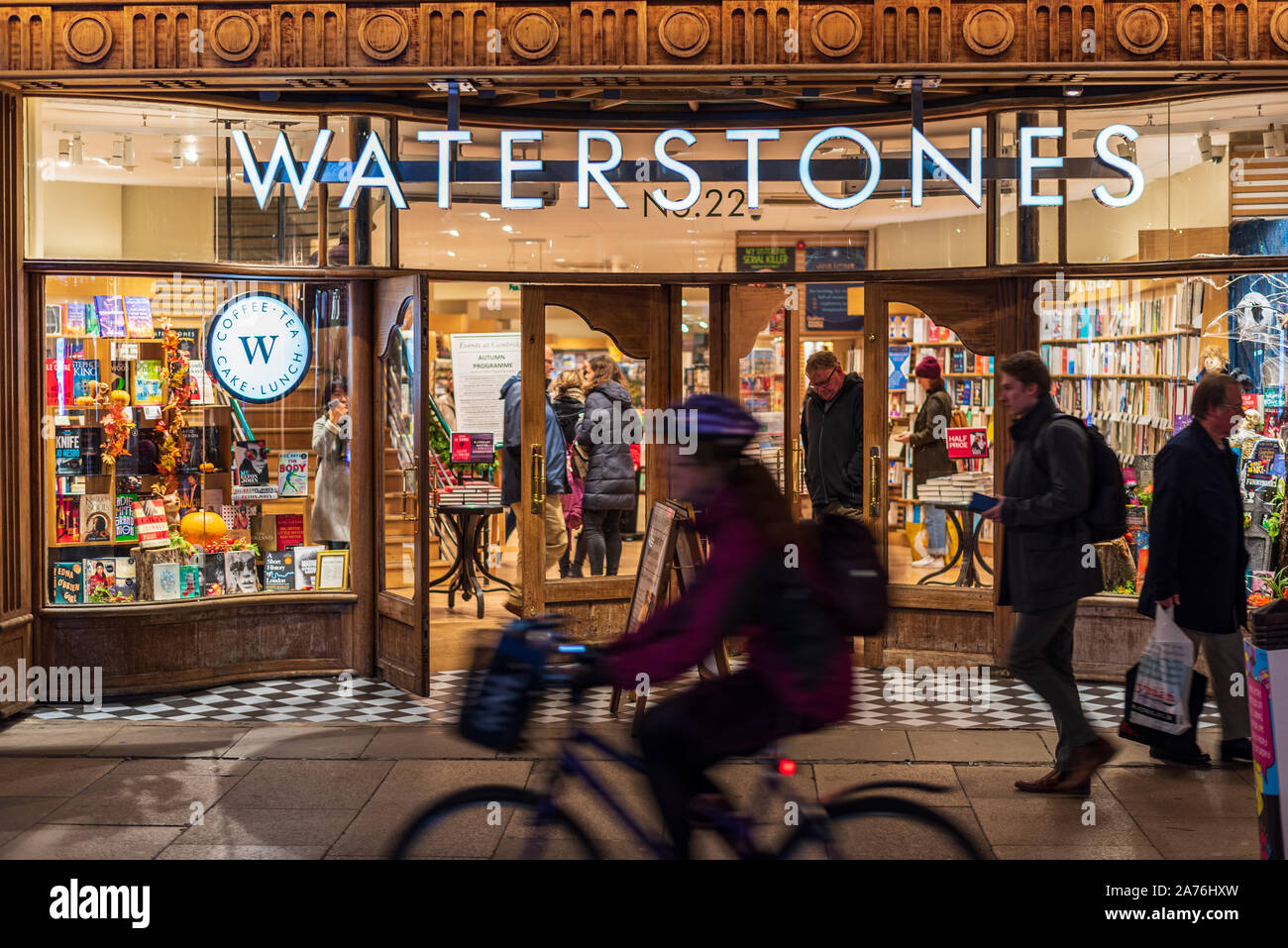 Cambridge waterstones hires stock photography and images Alamy