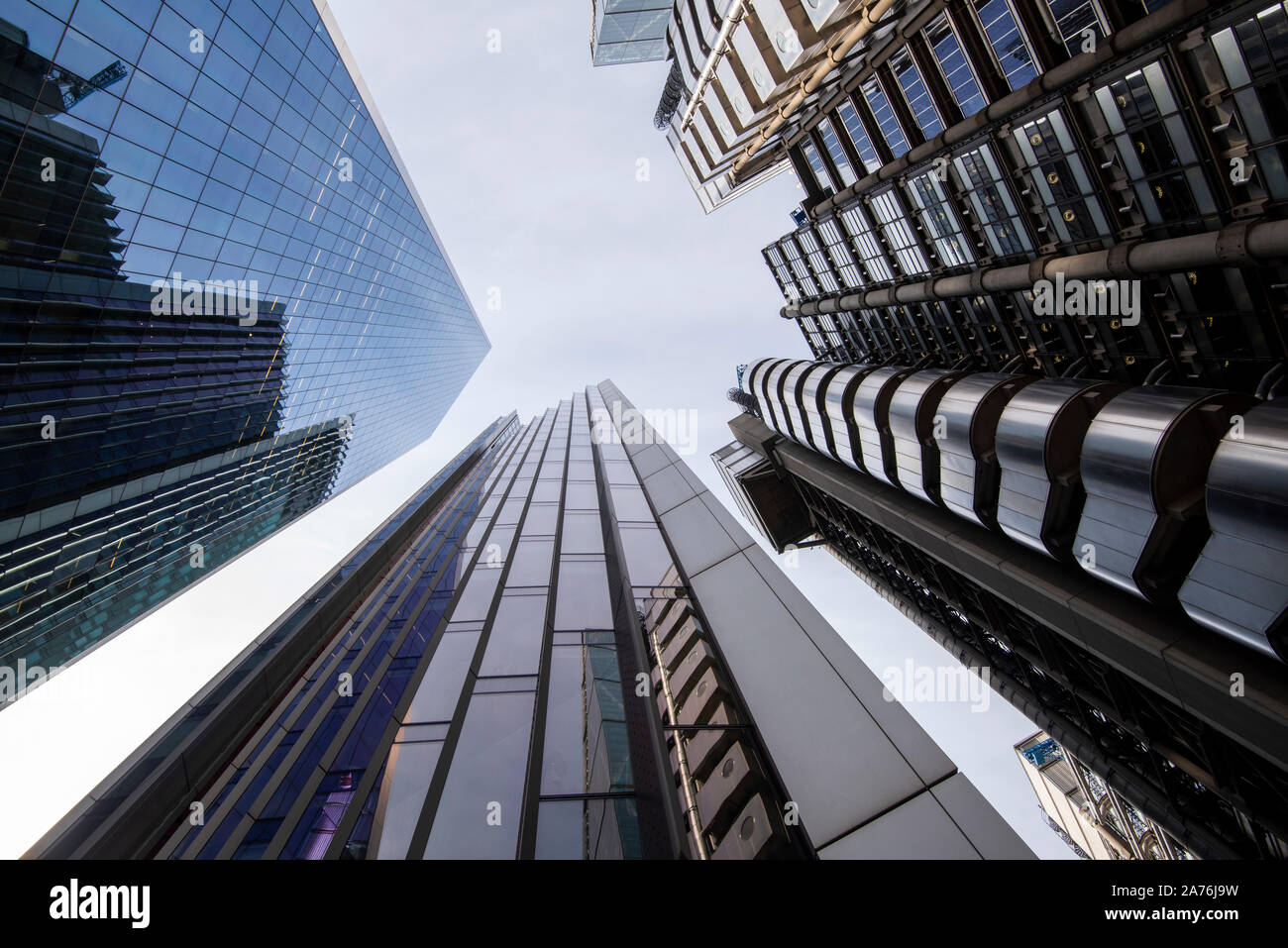 Skyscrapers glass looking up hi-res stock photography and images - Alamy