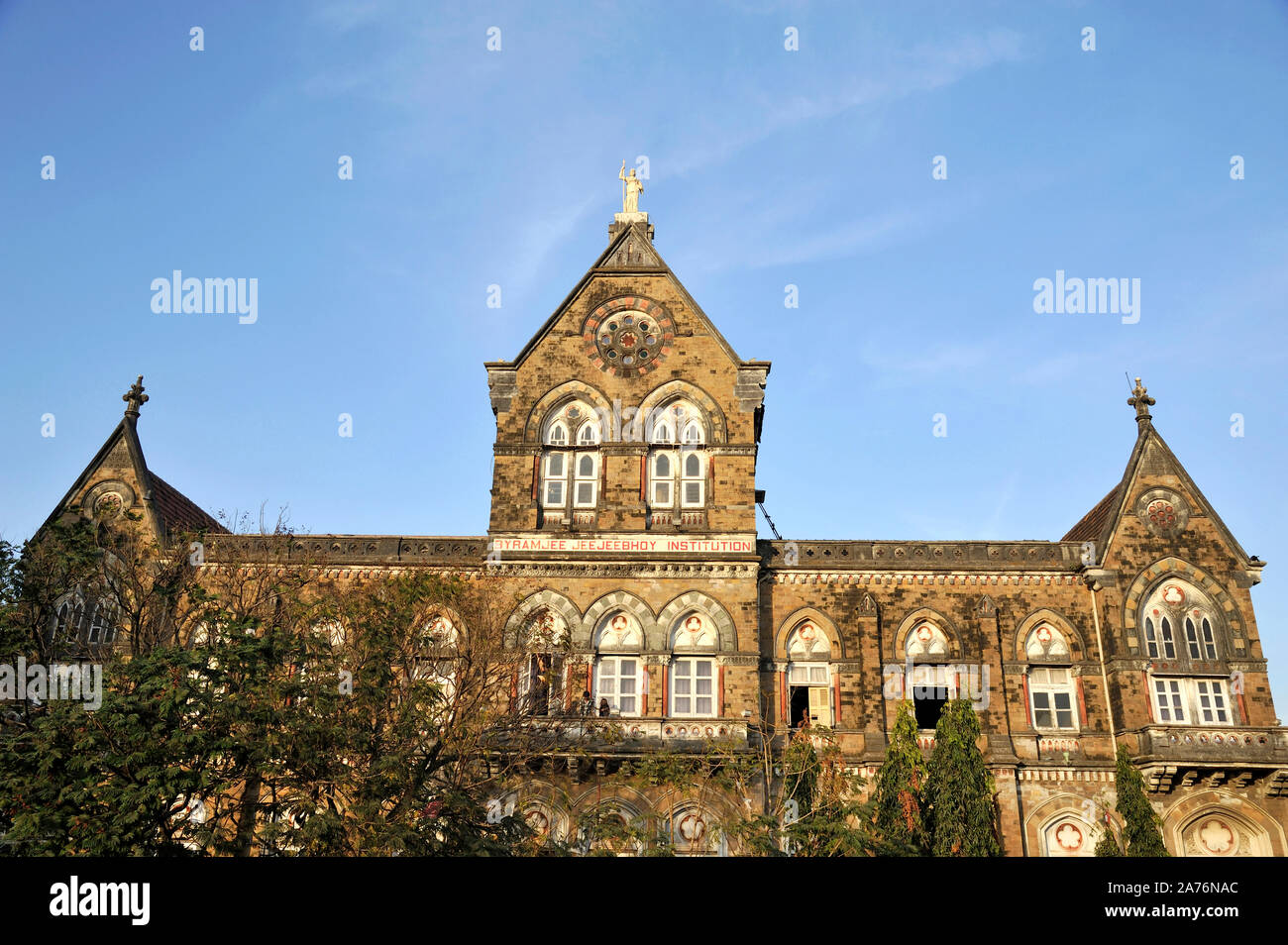 Mumbai, Maharashtra, India, Southeast Asia - The Byramjee Jeejeebhoy College of Commerce Parsi Charitable Institution at Charni Road Stock Photo