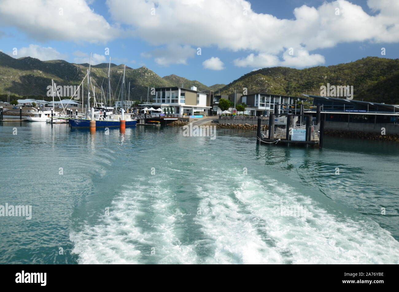 Island Ferry, Nelly Bay ferry crossing Stock Photo Alamy