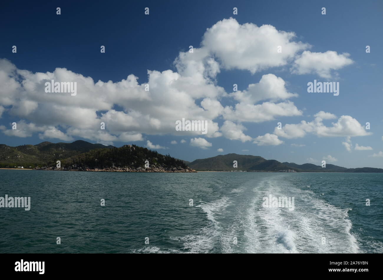 Island Ferry, Nelly Bay ferry crossing Stock Photo Alamy