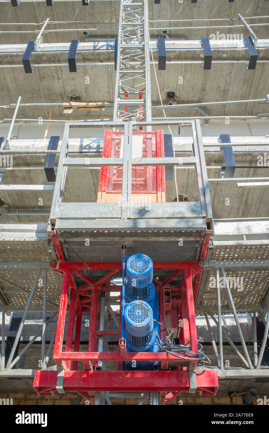 Temporary construction site wall hi-res stock photography and images ...
