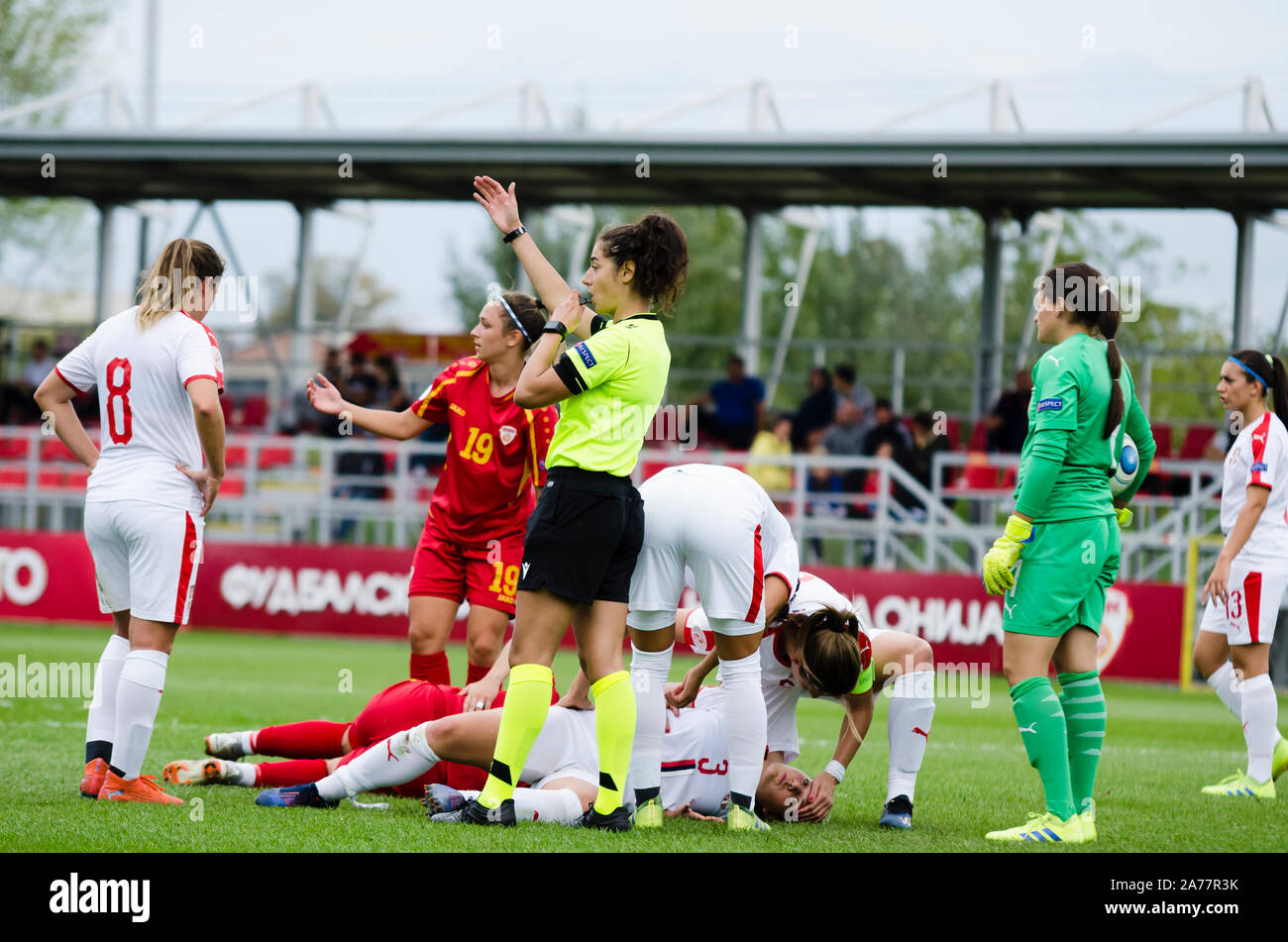 Page 2 - Goalkeeper Foul High Resolution Stock Photography and Images -  Alamy
