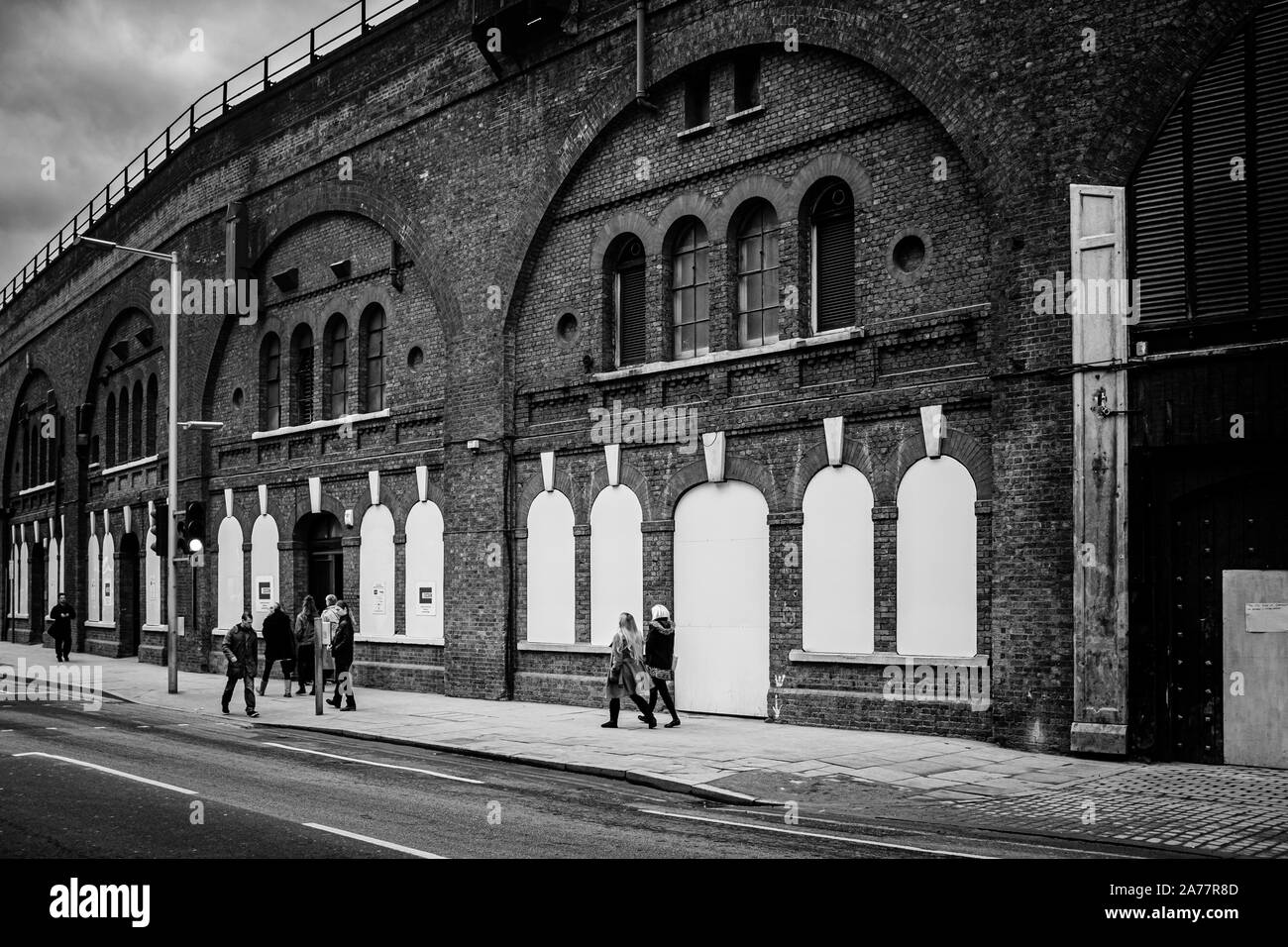 Tooley street station Black and White Stock Photos & Images Alamy