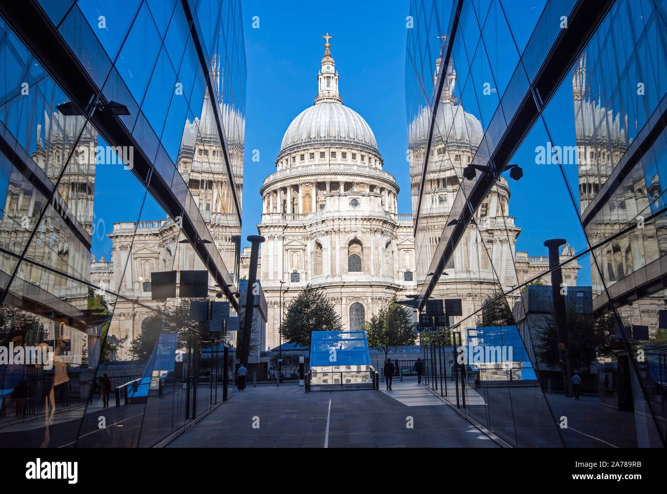 St Paul's Cathedral reflected in the windows of the One New Change Development in London, England UK Stock Photo