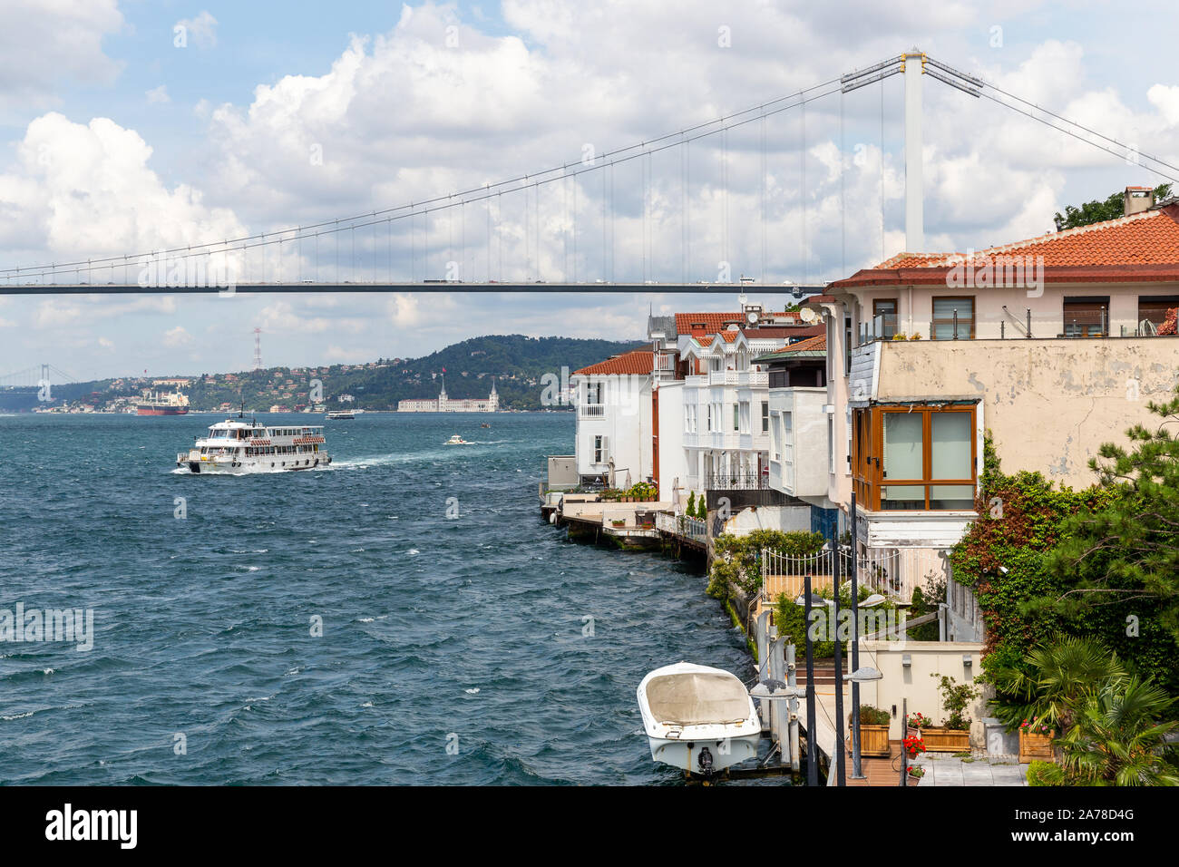 View of mansions in the Bosphorus from Kuzguncuk. Kuzguncuk is a neighborhood in the Uskudar district on the Asian side of the Bosphorus in Istanbul Stock Photo