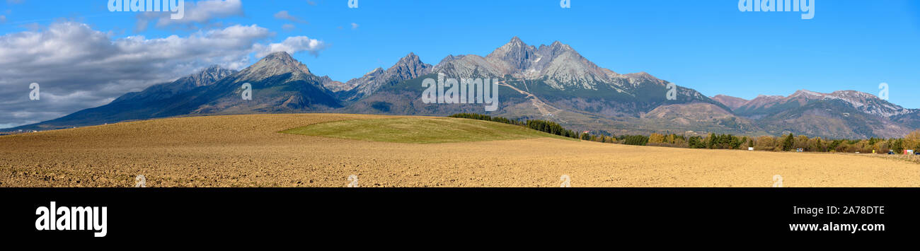 A panoramic view of the eastern High Tatra Mountains with the Lomnicky peak on the right Stock Photo