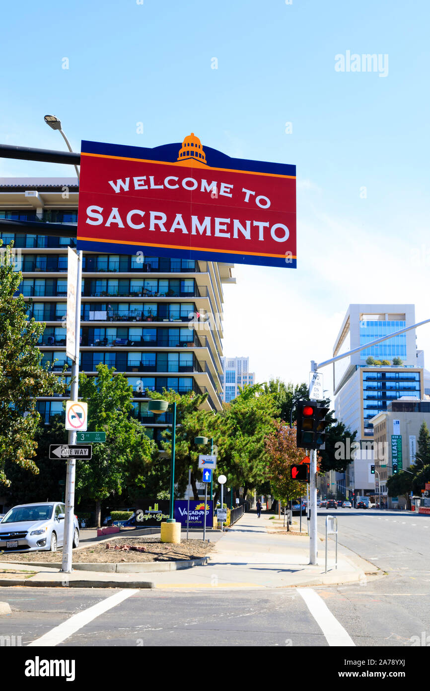 “welcome to Sacramento” sign, I Street, Sacramento, State capital of California, United States of America. Stock Photo