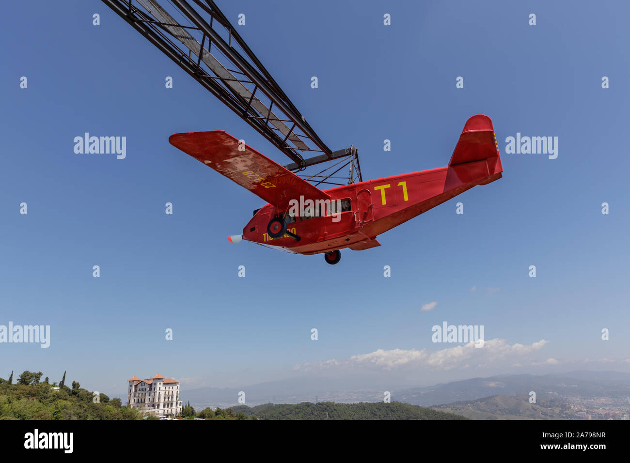 Airplane amusement ride hi-res stock photography and images - Alamy