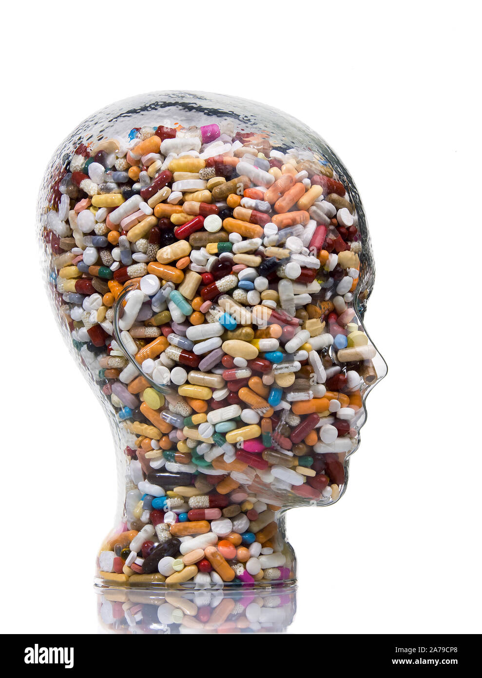 Tabletten in Glaskopf Stock Photo
