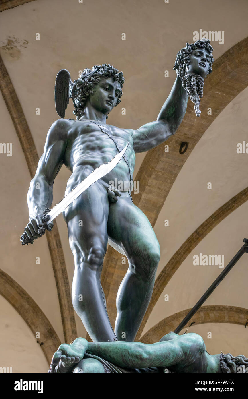 Perseus holding head medusa sculpture hi-res stock photography and images -  Alamy