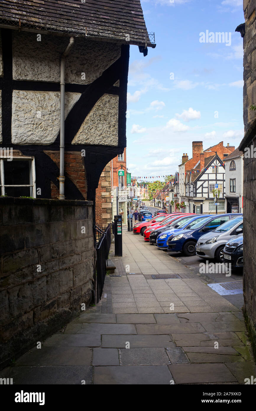 Smith Street viewed through from Eastgate in Warwick Stock Photo