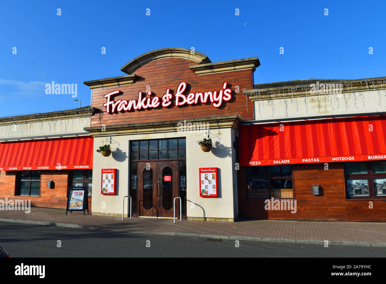 Dunfermline scotland hires stock photography and images Alamy