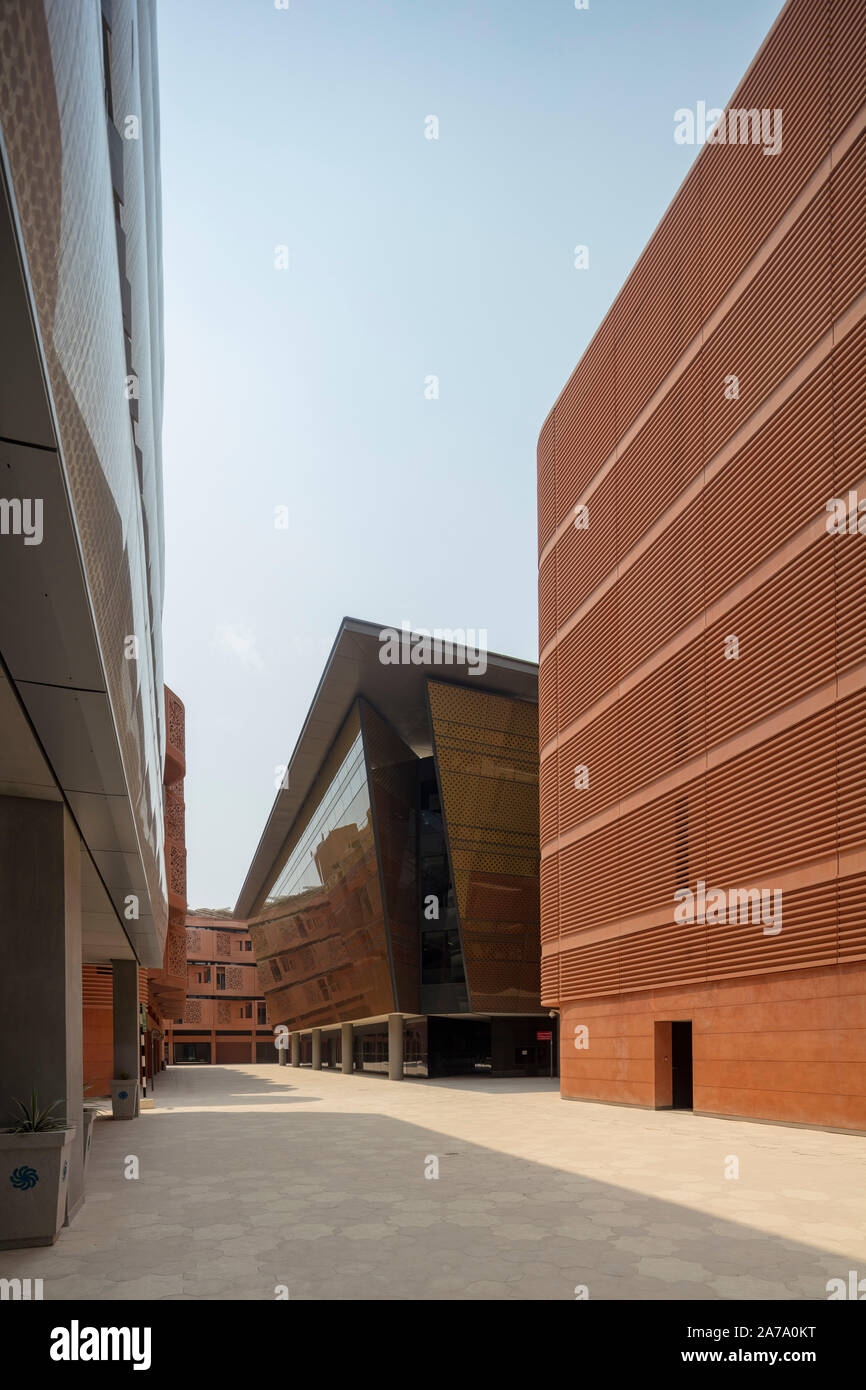 The Masdar City campus of Khalifa University of Science and Technology, Abu Dhabi, UAE Stock Photo