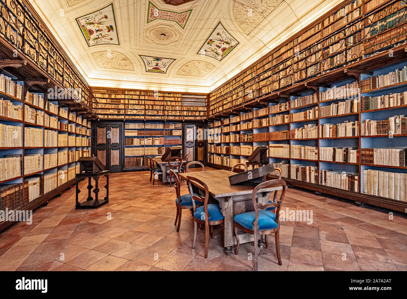 Italia Marche Osimo Palazzo Campana Biblioteca Storica| Italy Marche Osimo Campana Palace Historical Archive and Library Stock Photo