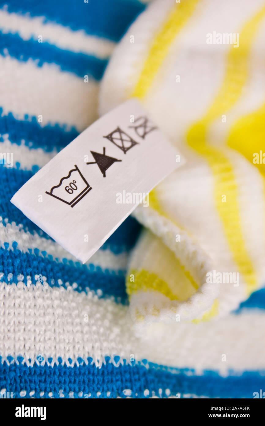 Washing machine 60 degree wash hires stock photography and images Alamy