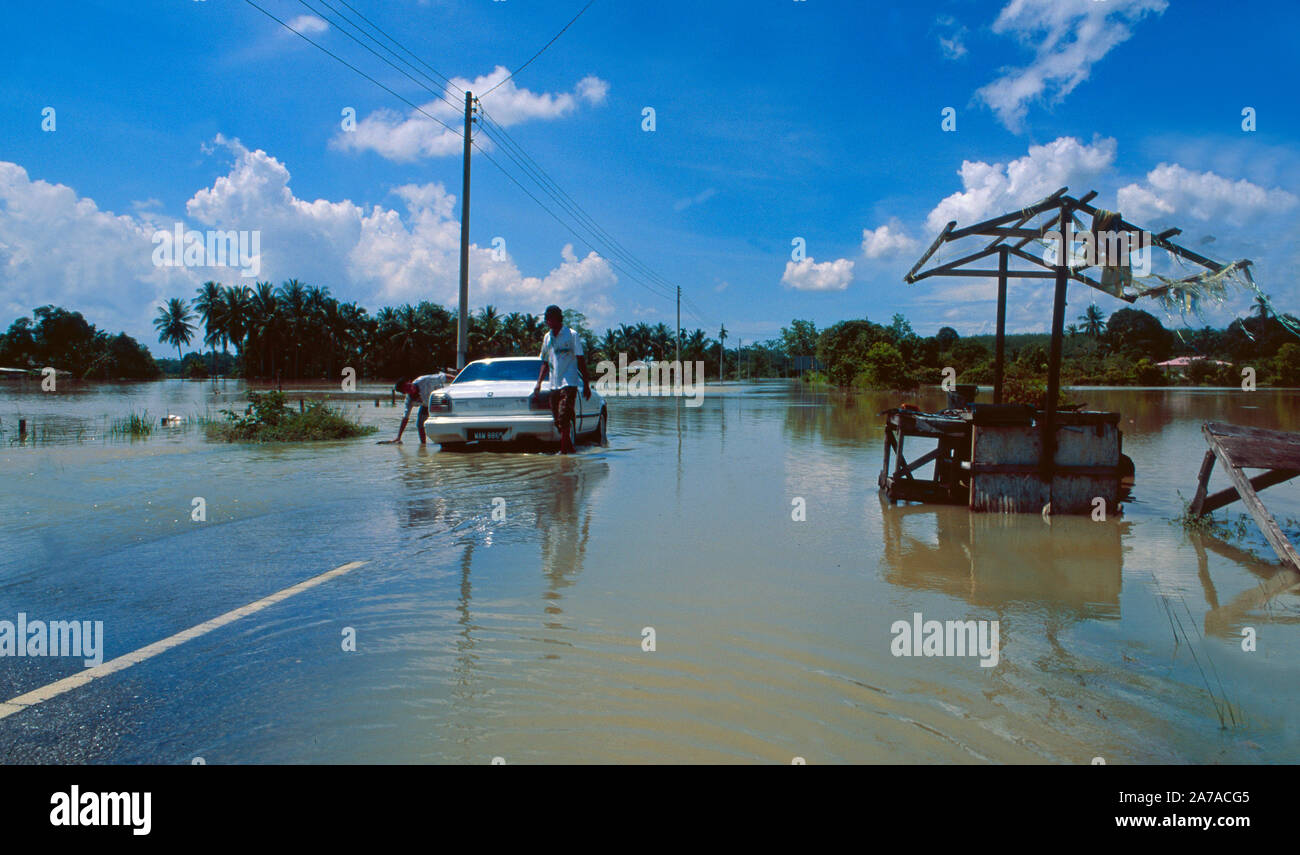 Thailand: A tropical storm “Taifun” destroyed the infrastructure and many houses in the coast  region and on the islands are under water Stock Photo