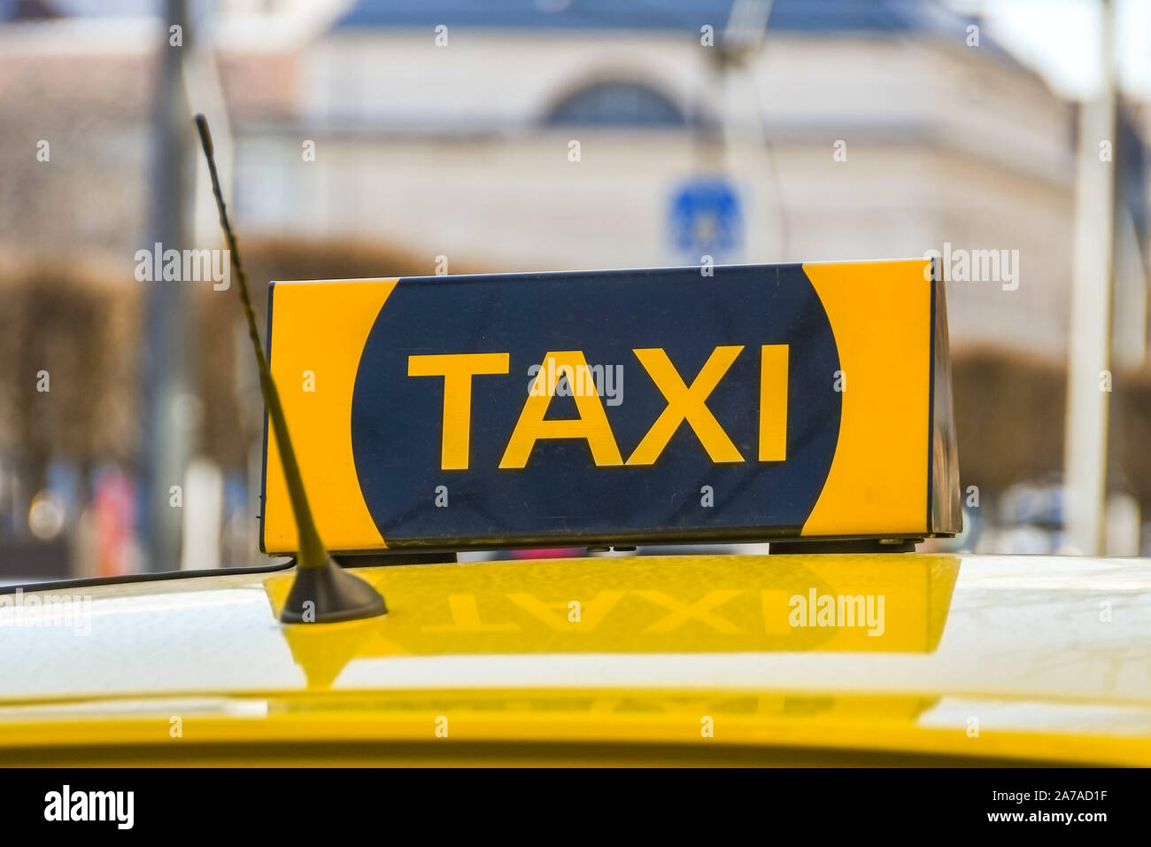 Cab roof sign hires stock photography and images Alamy