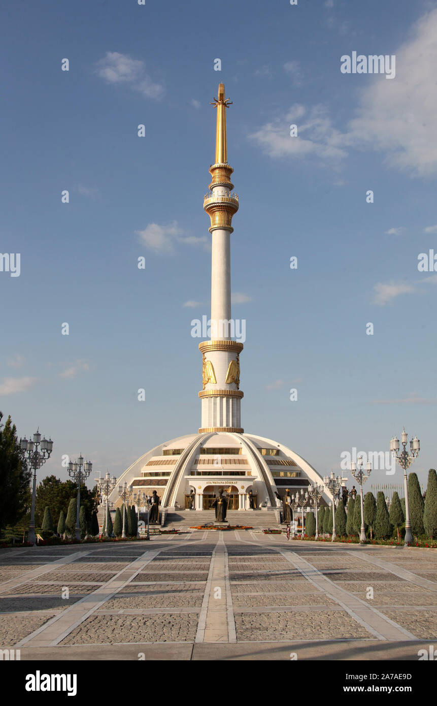 Independence Monument In Ashgabat Stock Photo Alamy