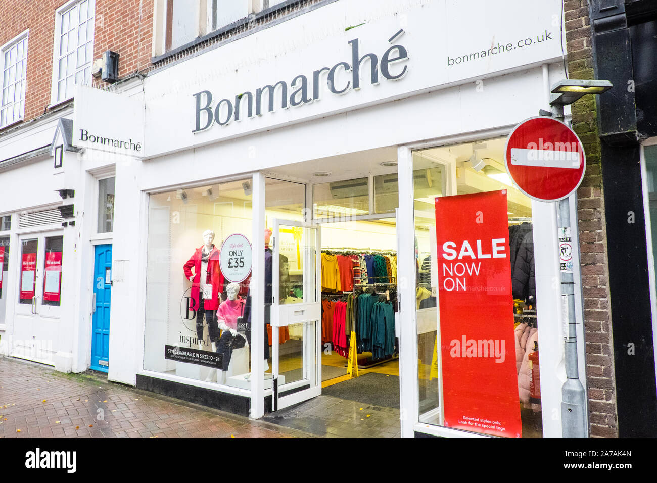 Bon marche sales hi-res stock photography and images - Alamy
