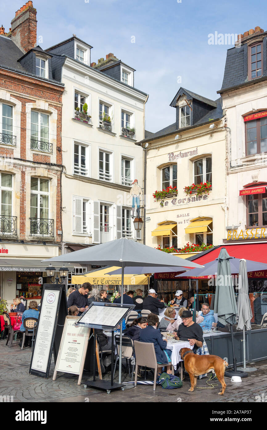 Le Corsair Restaurant, Place de Catherine, Honfleur, Normandy, France Stock Photo
