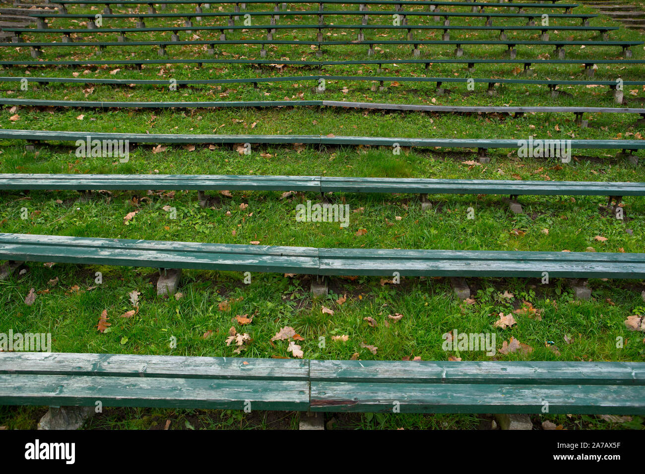 Wooden bench benches seat seats hi-res stock photography and images - Alamy