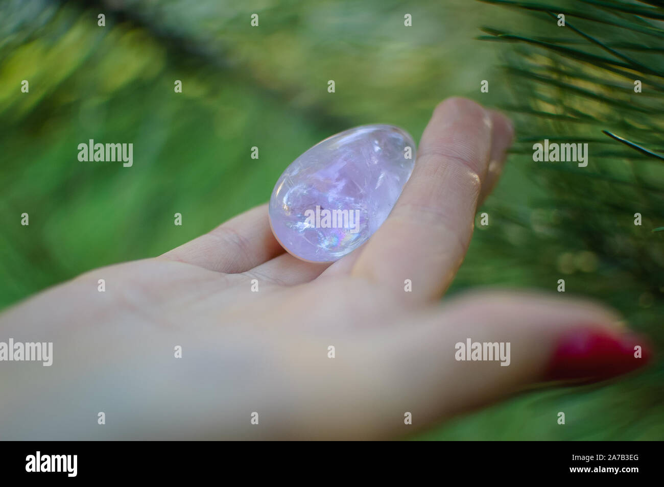 Amethyst crystal tree hi-res stock photography and images - Alamy