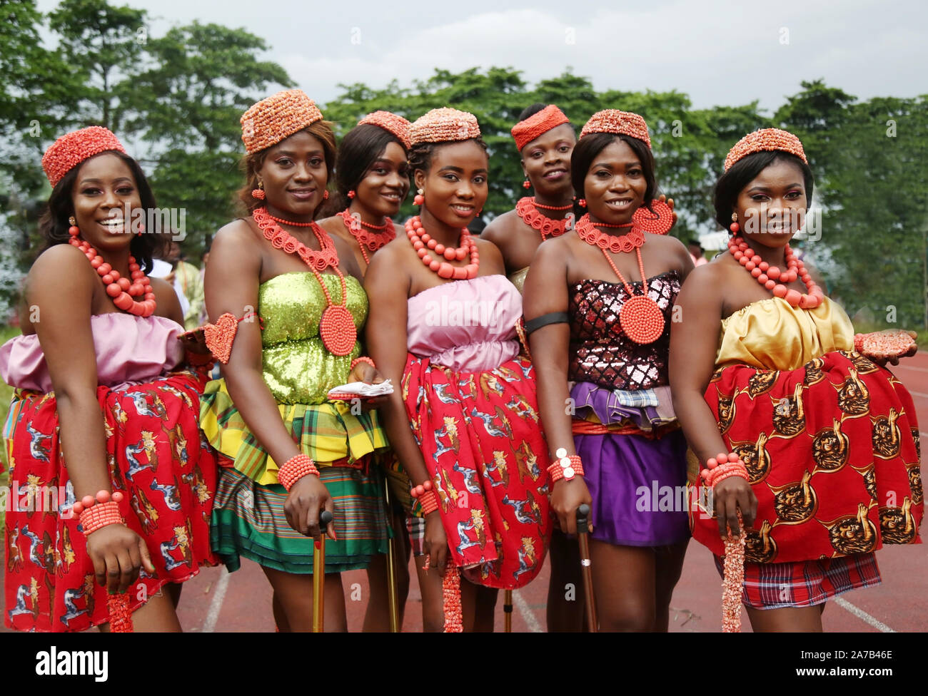 traditional dresses for young ladies